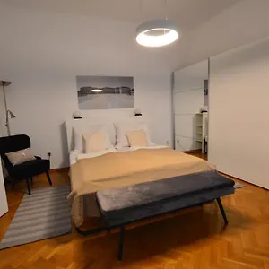  Apartment Penzing